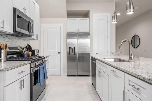 Building Photo - 7568 Sunflower Cir