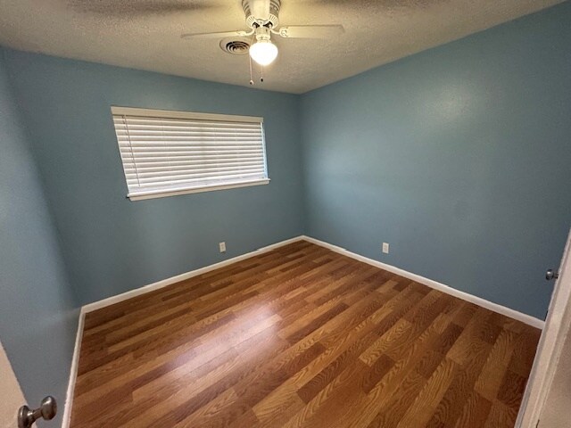 Building Photo - 3809 Spring Holw