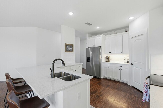 Building Photo - 1656 Whiterock Dr