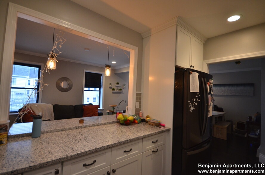 Building Photo - 60 Florida St