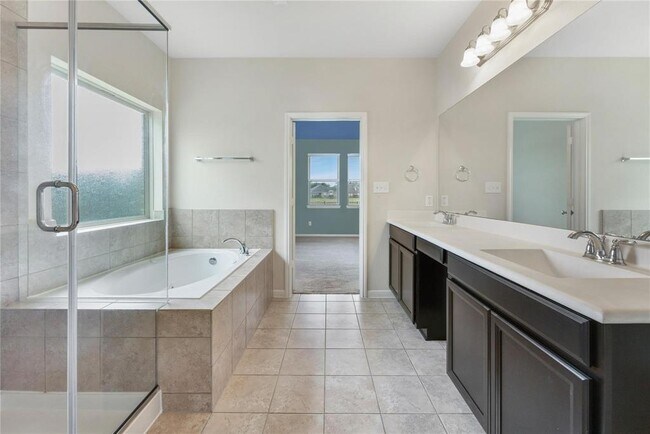 Building Photo - 2311 Leonetti Ln