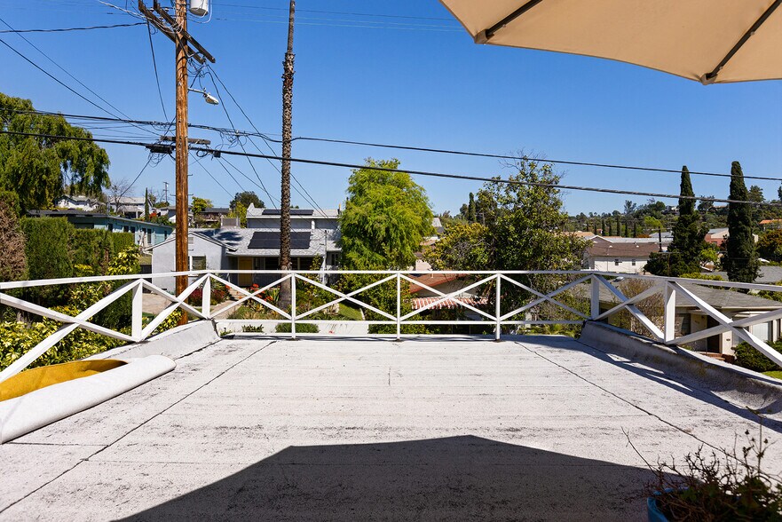 Building Photo - 4841 Avoca St