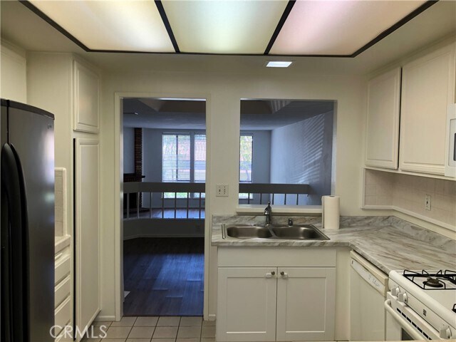 Building Photo - 25951 Orbita