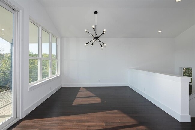 Building Photo - 2650 Crazyhorse Pass