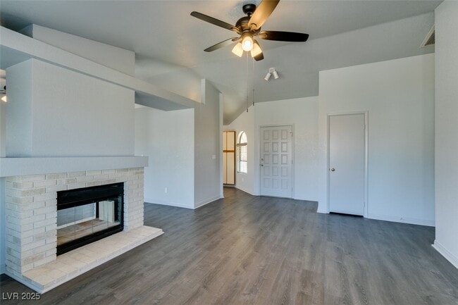 Building Photo - 1670 Rocking Horse Dr