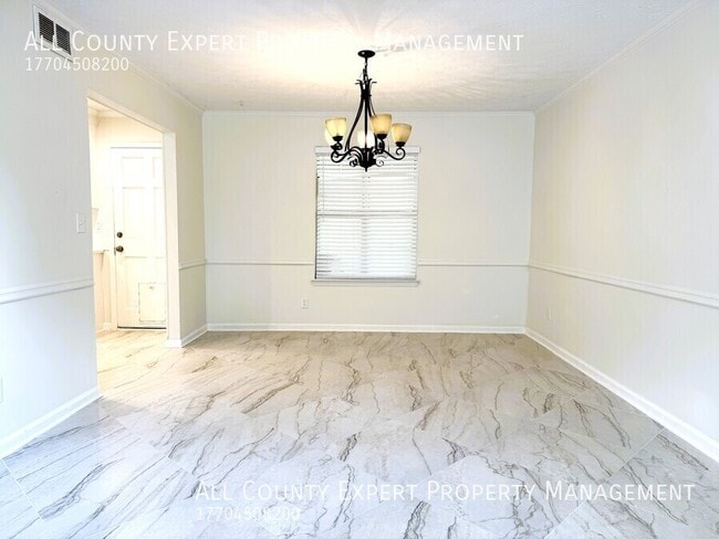 Building Photo - 2290 Honeycomb Ct