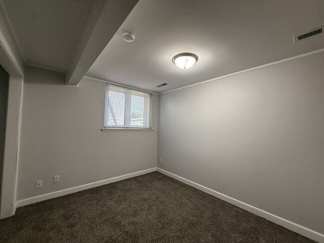 Building Photo - $3,200 | 5 Bedroom, 3 Bathroom House | No Pets | Available for Immediate Move In!