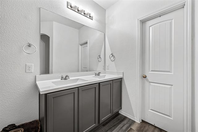 Building Photo - 424 Pollyann Trl