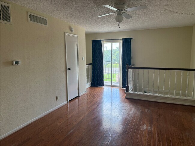 Building Photo - 2120 El Paseo St