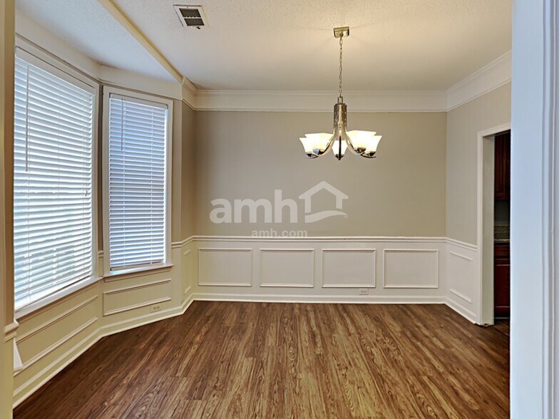 Building Photo - 11412 Leigh Glen Cir