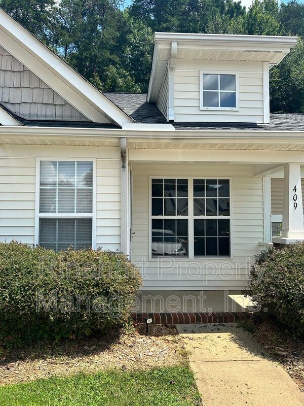 Primary Photo - 409 Lexie Ln