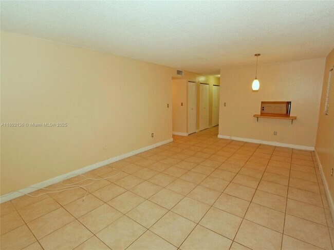 Building Photo - 8650 SW 109th Ave