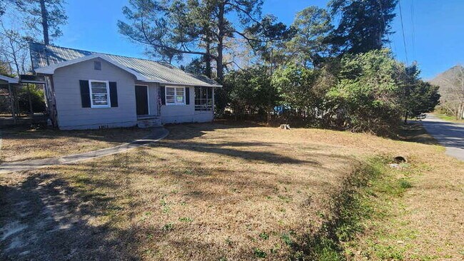 Building Photo - 112 Second St SW