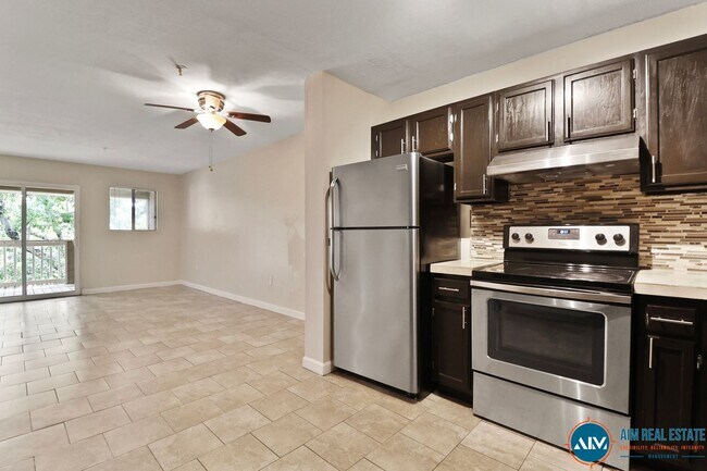Building Photo - Move-In Ready 2 Bedroom Condo – Steps from Port Royal Sound - Available Now!
