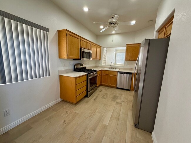 Building Photo - Cute and cozy 2 bedroom 2 bathroom condo
