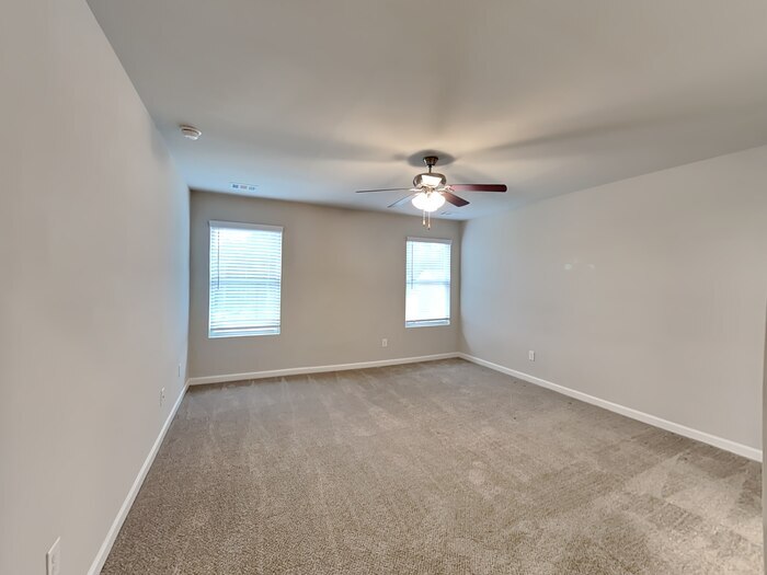 Building Photo - 15 Blake Ave