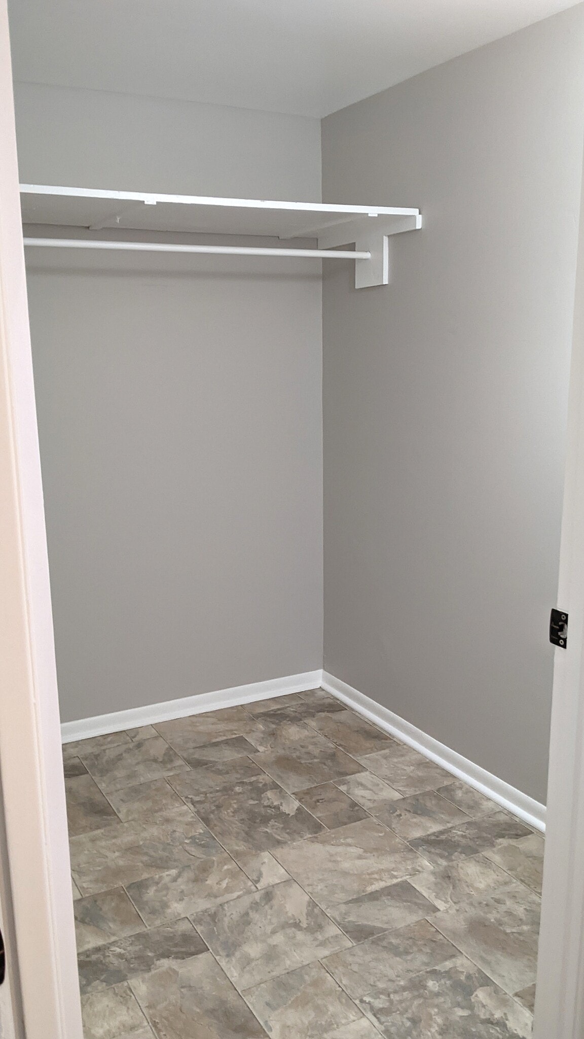 Building Photo - 42405 Iowa st