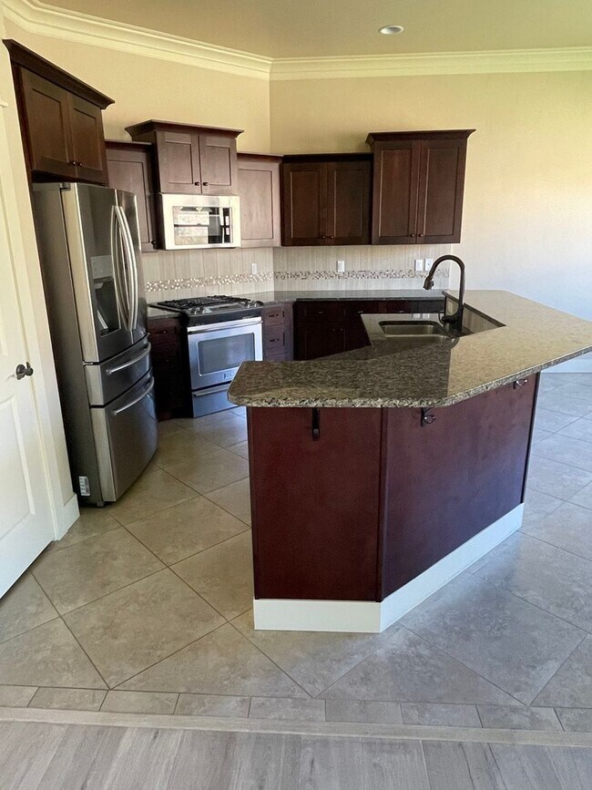 Building Photo - Beautiful House in Horn Rapids