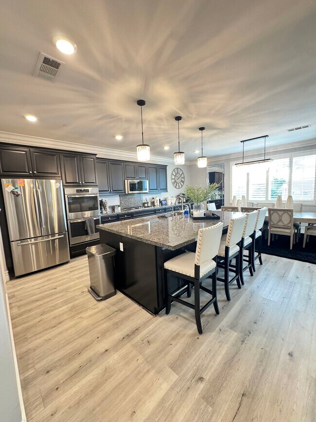 Building Photo - 3274 E Denali Dr