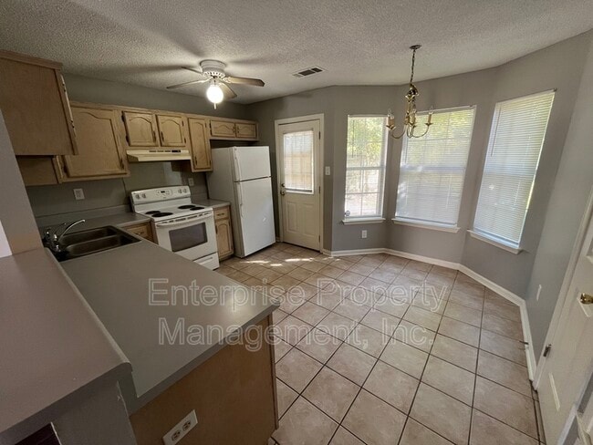 Building Photo - 5620 Dedo Cir