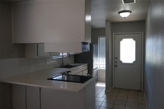 Building Photo - 2405 Ventura Dr