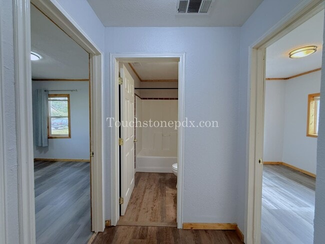 Building Photo - 5660 SE 125th Ave
