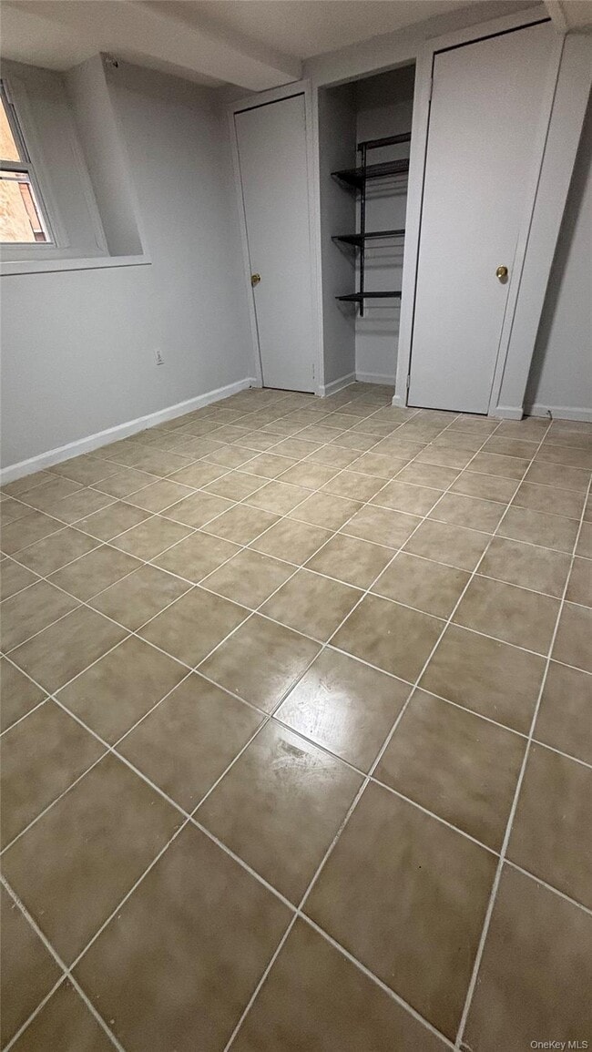 Building Photo - 1527 E 172nd St