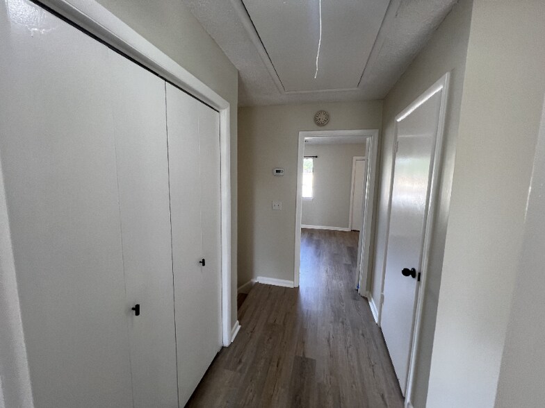 Building Photo - 6905 Cleaton Rd