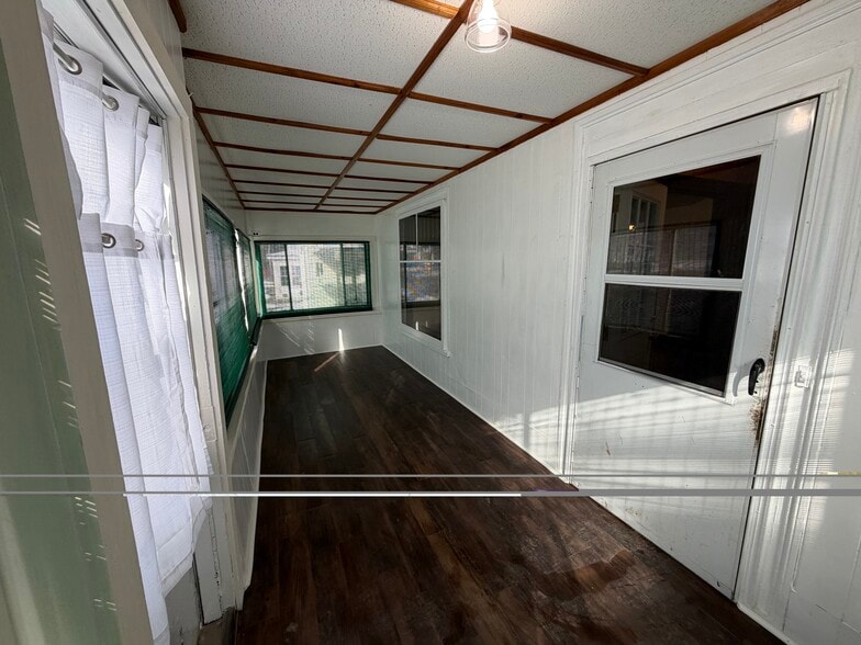 Building Photo - 66 3rd St