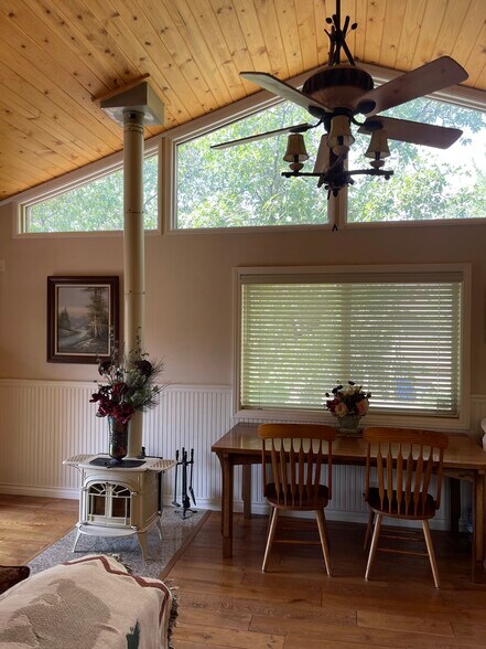 Building Photo - 1455 Rockspray Dr