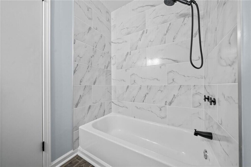 Building Photo - 463 Flint Trail
