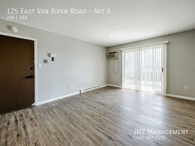 Building Photo - 125 E Van Riper Rd