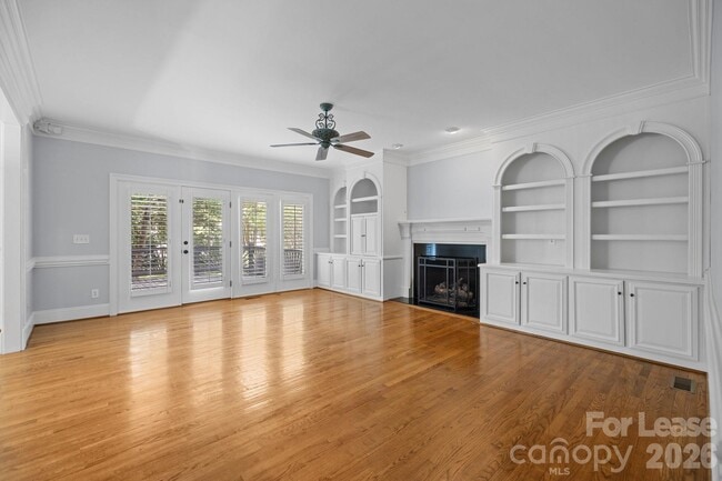 Building Photo - 9205 Woodriver Ln