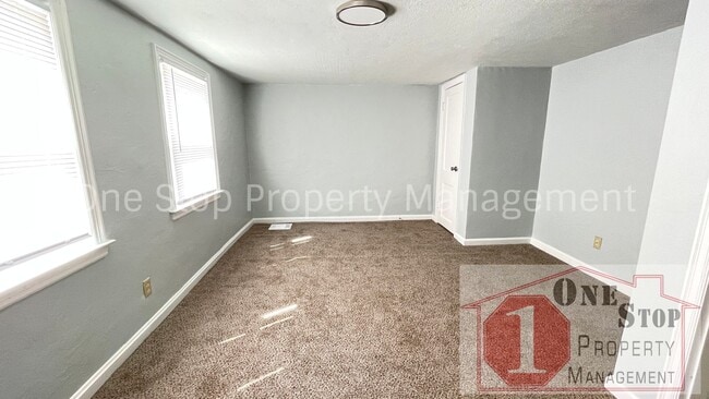 Building Photo - Beautiful 1 Bedroom 1 Bath Apartment in Gr...