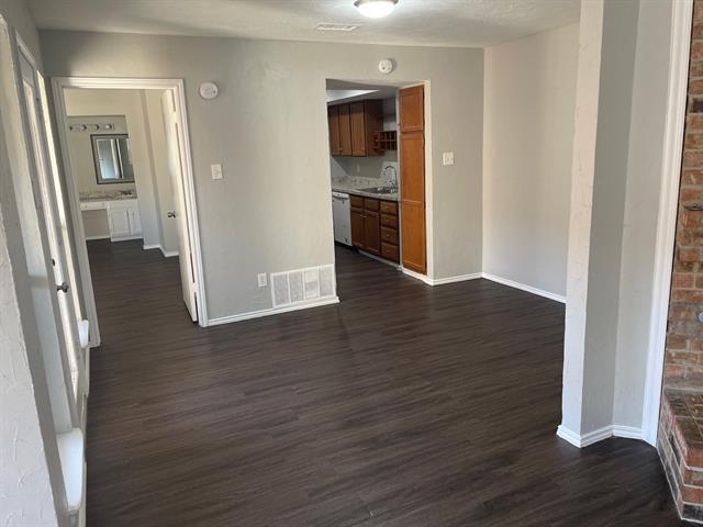 Building Photo - 2221 Jackson Cir