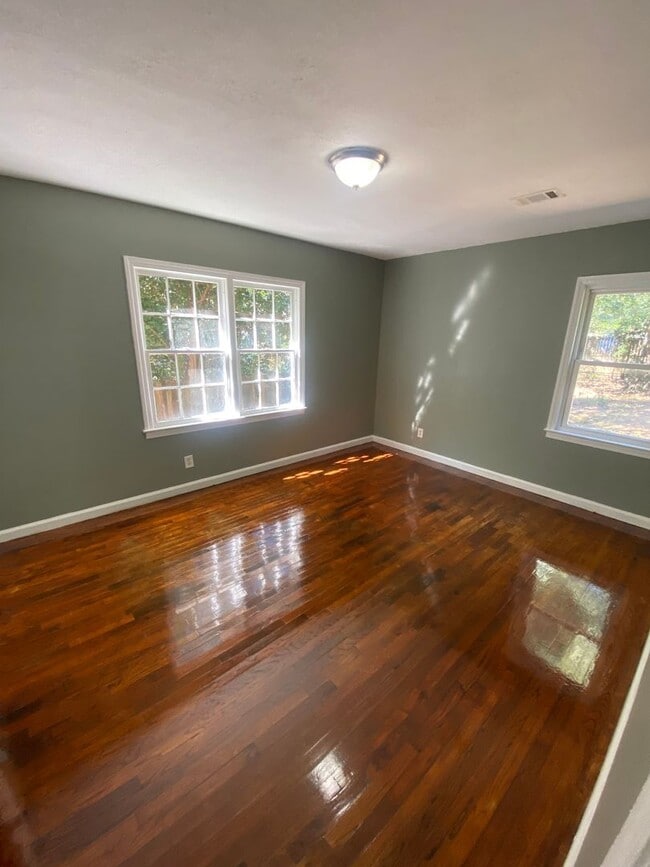 Building Photo - **AVAILABLE NOW**East Columbus, GA 4 Bedroom / 1 Bathroom Home for R