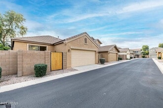 Building Photo - 2854 S Peel Dr