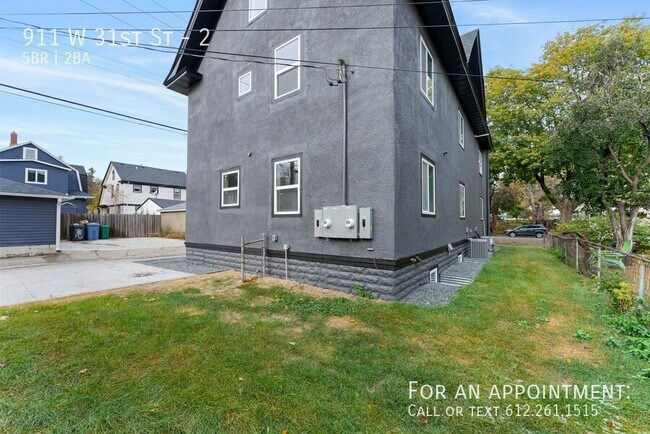 Building Photo - 911 W 31st St
