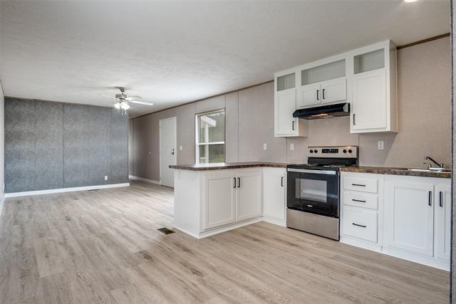 Building Photo - 706 Hedgerow Trail