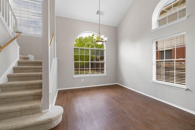 Building Photo - 523 Paso Fino Trail