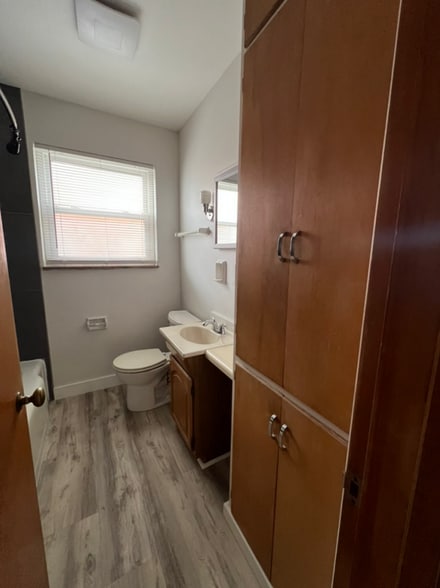 Building Photo - 2010 Harwitch Rd