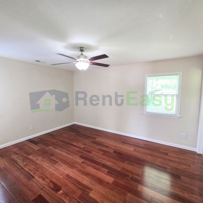 Building Photo - 3129 Woodbaugh Dr