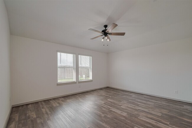 Building Photo - 14519 Sweetwater Dr