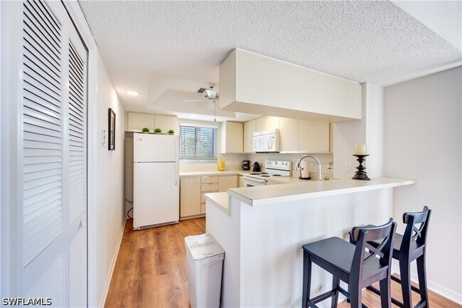 Building Photo - 1645 Spoonbill Ln