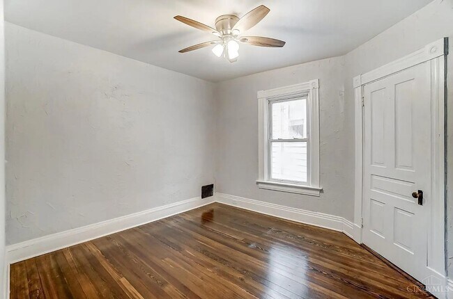 Building Photo - 2312 Norwood Ave