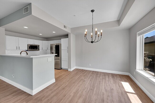 Building Photo - $1,895.00 - 2 Bedrooms, 2 Bathroom, Condo ...