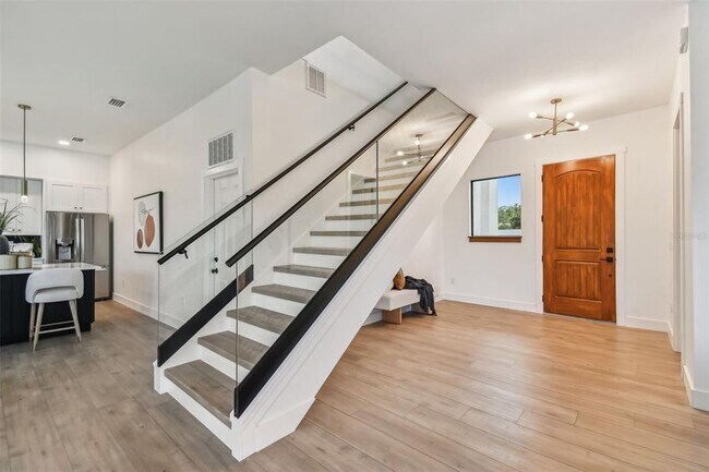 Building Photo - 4717 W Oklahoma Ave