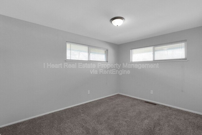 Building Photo - 1386 Rosehill Rd