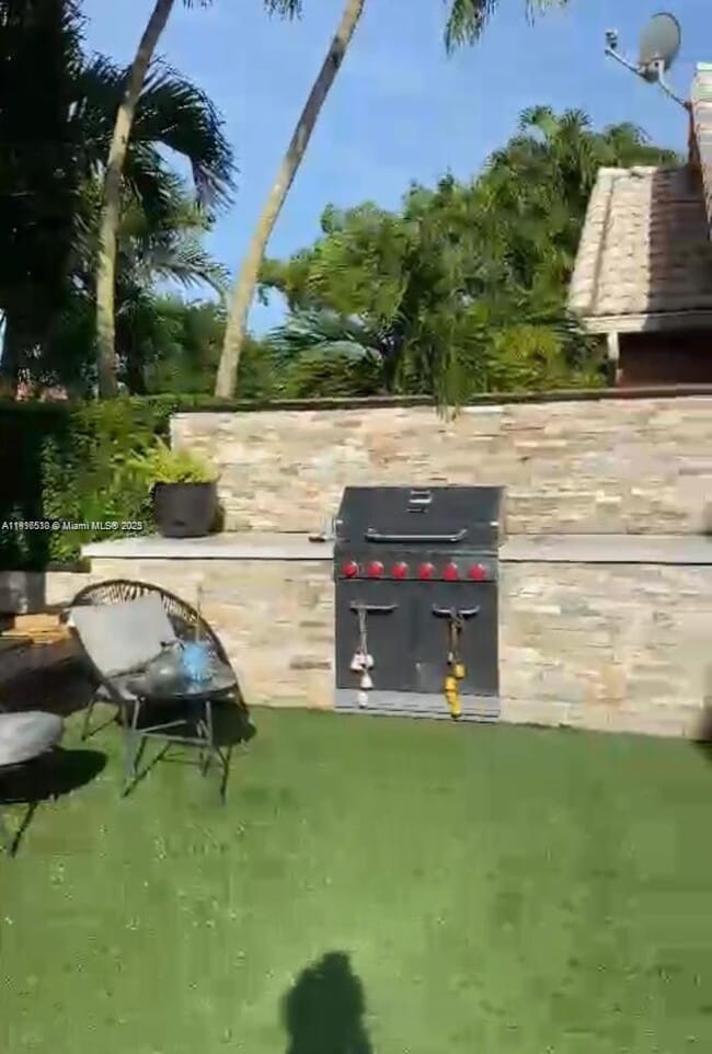 Building Photo - 5261 SW 154th Pl