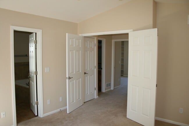 Building Photo - 10748 Appaloosa Ct